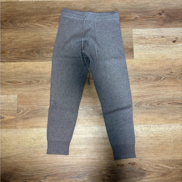 Jogger Lot - Picture 7 of 9